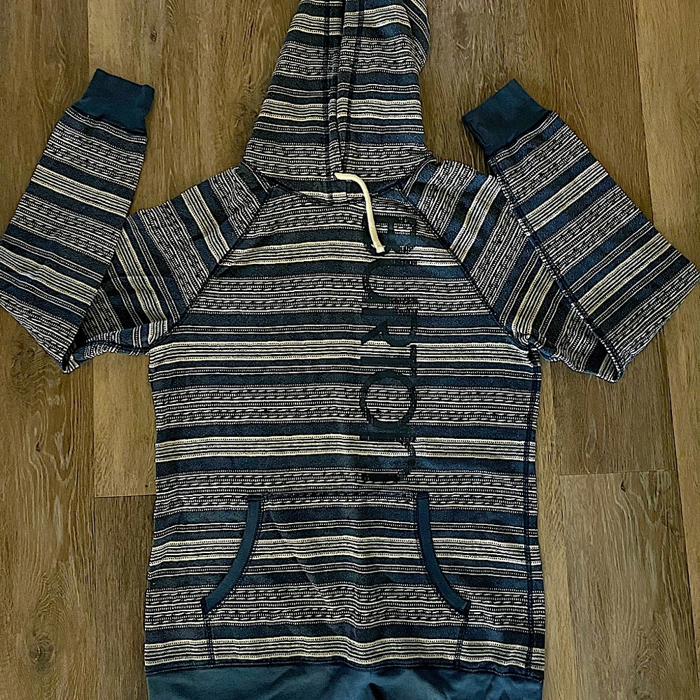 Burton blue stripped hoodie